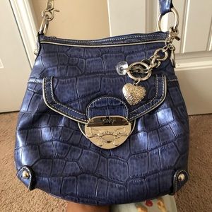 Kathy Van Zeeland— Across the shoulder bag 🥶